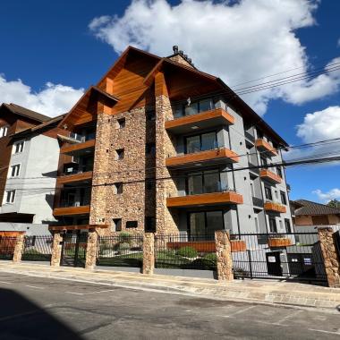APARTAMENTO NO RESIDENCIAL NILO ROLOFF / localizado em Gramado