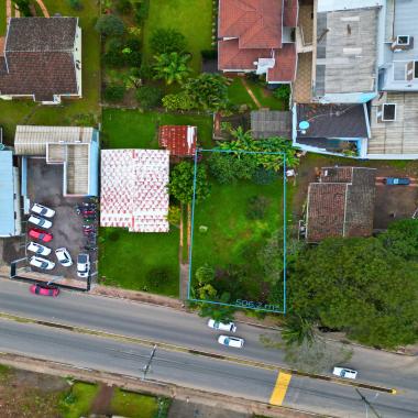 TERRENO COMERCIAL EM ÓTIMA LOCALIZAÇÃO IDEAL PARA CONSTRUÇÃO / 506,2 m² centro de Rolante