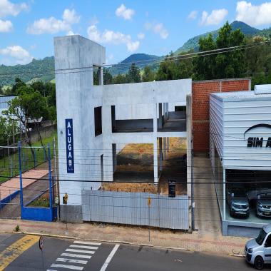 PRÉDIO COMERCIAL NA AVENIDA MAIS MOVIMENTADA DE ROLANTE / 828m²