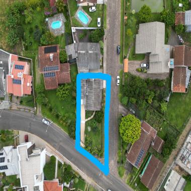 CASA MISTA EM TERRENO DE ESQUINA ROLANTE / 342m²