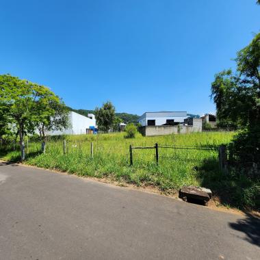TERRENO EM ÓTIMA LOCALIZAÇÃO/OPORTUNIDADE DE INVESTIMENTO / 1430m² 28 metros de frente